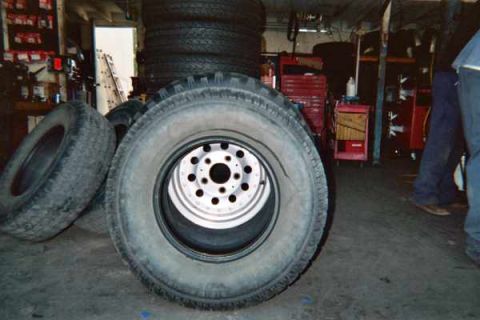 1990 Ford Bronco - Just to show how small the stock one were