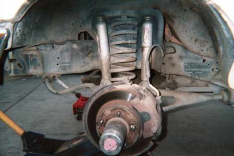 1990 Ford Bronco - stock front end too. The sway bars comming off today! The tire rubs agaisnt them at full lock.