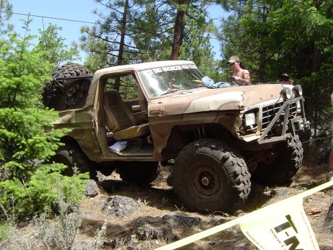 1989 Ford Bronco - Camo looks nice