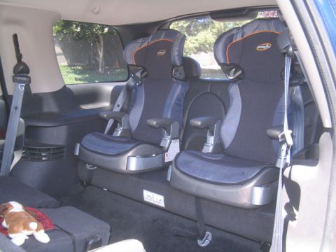 2001 Dodge Durango - plenty of room for the car seats!