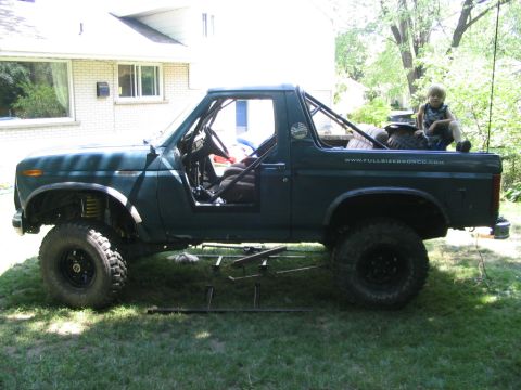 1986 Ford Bronco - Got my Firestik II