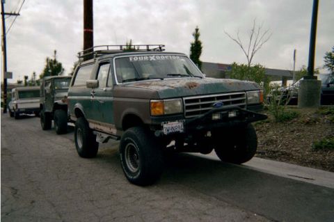 1990 Ford Bronco - I spotted this up the strret from my house