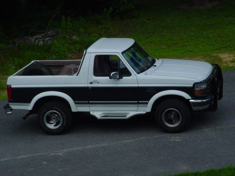 1995 Ford Bronco photo