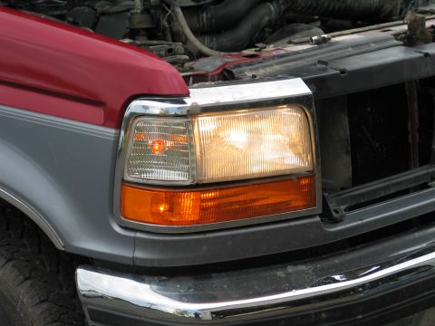 1995 Ford Bronco - Truck looks WAY cooler.