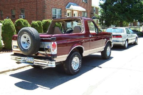 1996 Ford Bronco photo