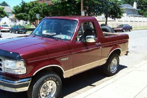 1996 Ford Bronco photo