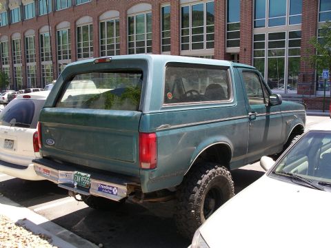 1996 Ford Bronco - Back side shot of new tires and SAS/Lift.