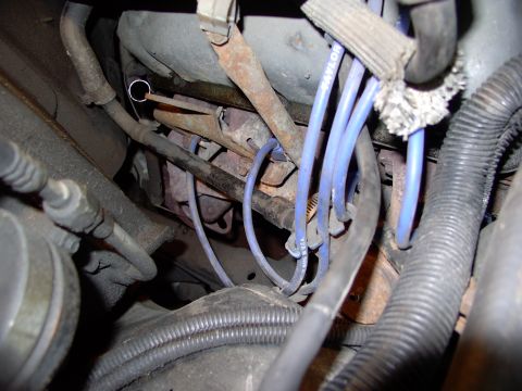 1986 Ford Bronco - What a bloody mess ! I hate my air pump !