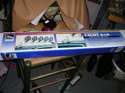 1996 Ford Bronco - Packaging for a universal light bar, showing product images and specifications.