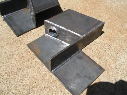 1989 Ford Bronco - Rad arm brackets
