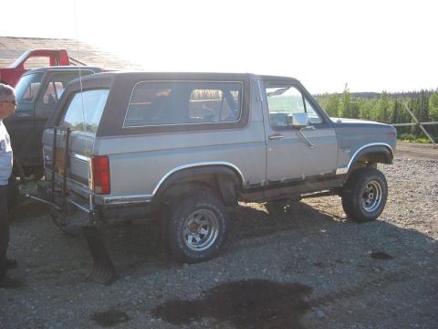1985 Ford Bronco - Back passanger Side