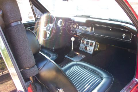 1965 Ford Mustang - Inside