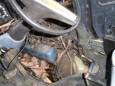 1989 Ford Bronco - Makes it nice being able to get to the back
