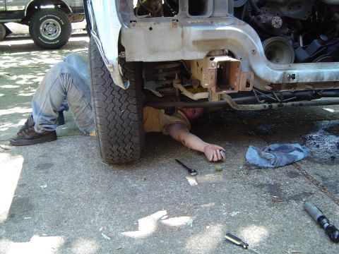 1989 Ford Bronco - Nollen with his exh manifold project