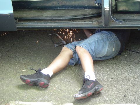 1989 Ford Bronco - I do the exh removal after Nollen got the manifolds