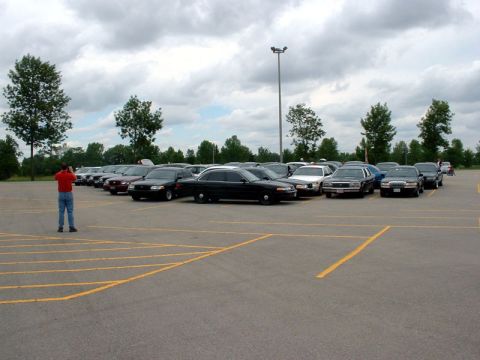 2000 Ford Crown Victoria - Getting the group shot ready.