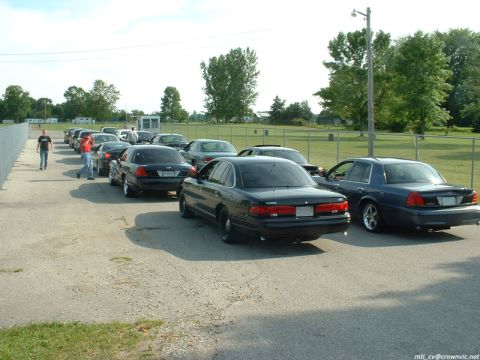 2000 Ford Crown Victoria - Waiting fot the track to open.