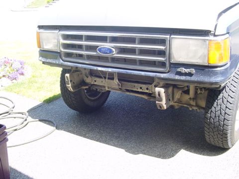 1987 Ford Bronco - starting point, looks better without the bumper dont it?