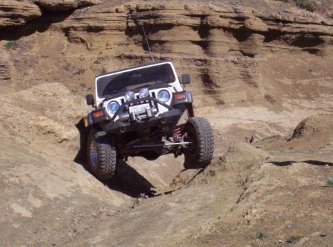 1982 Ford Bronco - Jeff Moonrocks v-notch