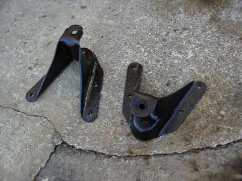 1985 Ford Bronco - F250 hangers for the rear, got these from Zach