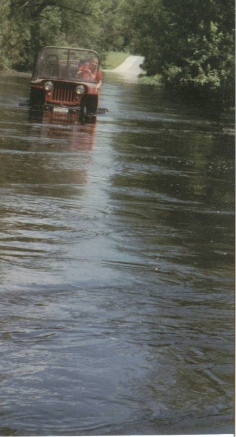1980 Ford Bronco - Little Jeep trip down the flooded road
