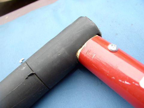 1986 Ford Bronco - Fits into the non-screw end of the other two paint poles perfectly. Note funny Canadian square Robertson screw that the screwdriver doesn't…