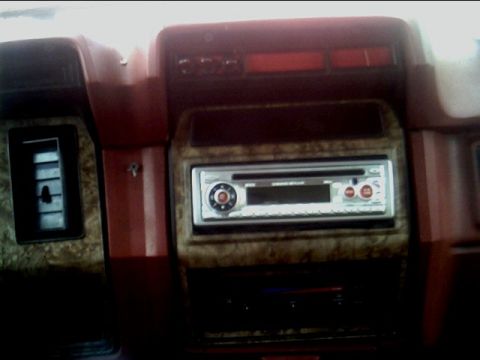 1985 Ford Bronco - All monted up, only had 3 switchs, lots of room for more