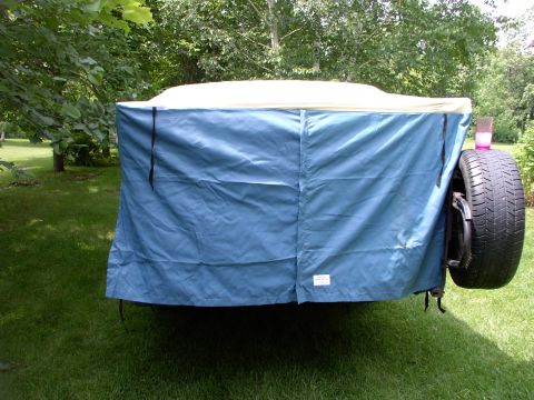 1986 Ford Bronco - Here it is with the outer cover doors zipped down but the straps aren't yet tied for privacy.