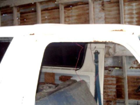 1988 Ford Bronco - exterior-few rust spots above door opening