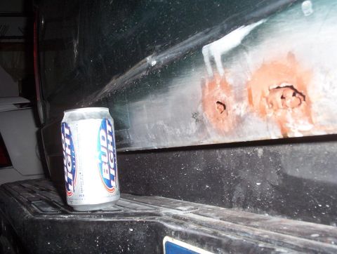 1989 Ford Bronco - sick rust. it didnt look that bad till i started banding on it. i put some "Navel jelly" pink stuff on it, that helped some, thats rust pre…