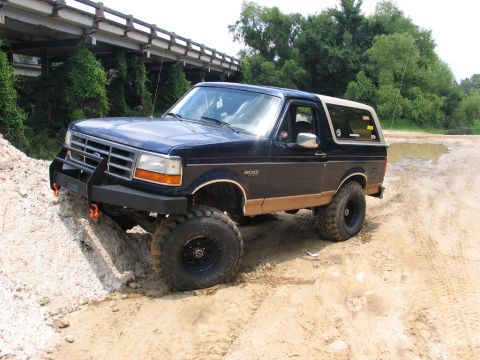 1995 Ford Bronco - This Ford Bronco is equipped with a heavy-duty aftermarket bumper and large off-road tires.