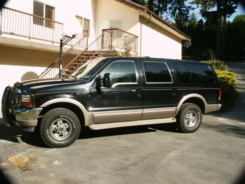 2000 Ford Excursion photo