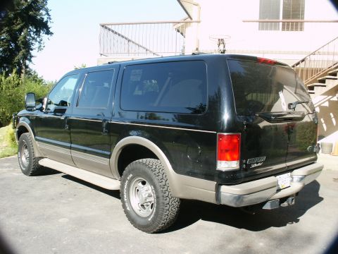 2000 Ford Excursion photo