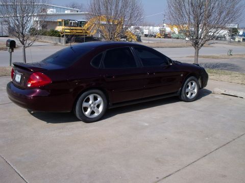 2000 Ford Taurus photo