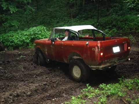 1985 Ford Bronco - Peter playing in some mud on the trail