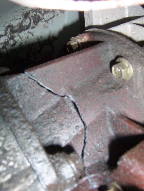 2000 Ford F-450 - this is what i broke in pismo on my super duty, its the adapter that hooks up the transfercase on to the trans.