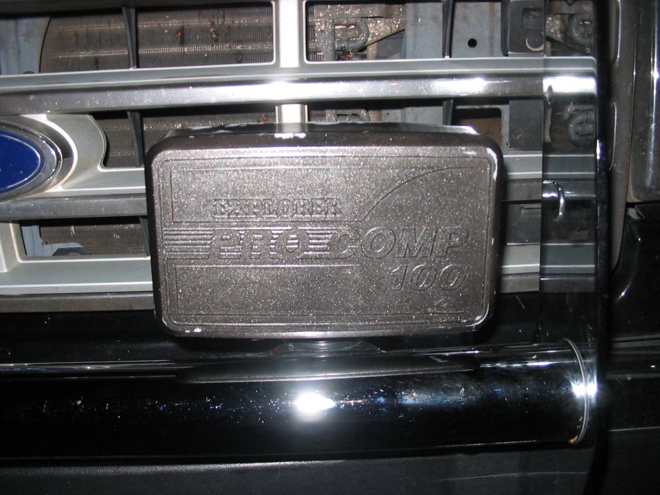 Front grille of a 1988 Ford Bronco with a Pro Comp Explorer 100 device