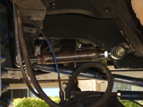 1991 Ford Bronco - Back shot with the track bar support mount installed.