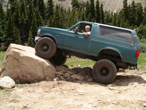 1996 Ford Bronco - even more big rock
