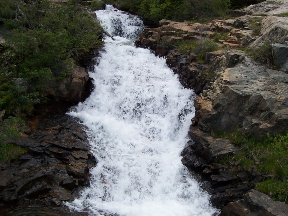Same waterfall different picture, jsut a cool