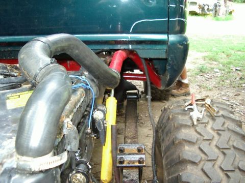 1985 Ford Bronco - Passenger side cooling pipe/ rock rail