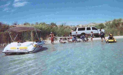 2002 Ford Excursion photo