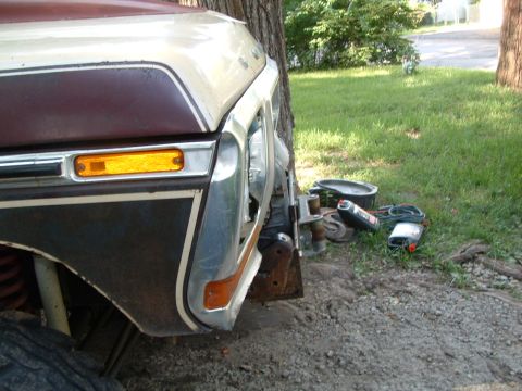 1979 Ford Bronco - dont stick out much at all