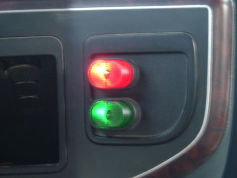 1989 Ford Bronco - green for driving lights; red for reverse