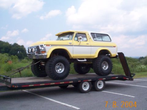 1978 Ford Bronco - This lifted Ford Bronco is being transported on a trailer, ready for its next adventure.