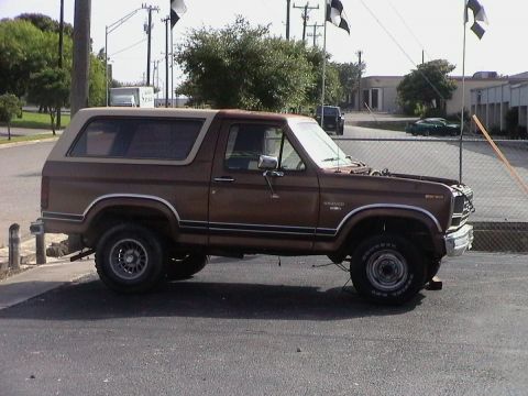 1985 Ford Bronco - with the 460 installed