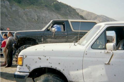 1990 Ford Bronco - we are both on the same level ground!