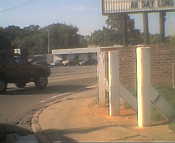1988 Jeep Cherokee - Not a good pic of it but what can ya do when its a snap shot.