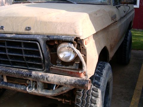 1978 Ford Bronco - A tree finally got the better of it.
