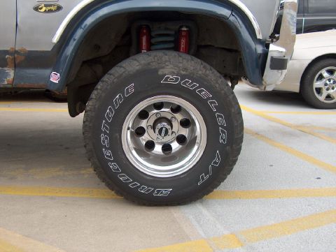 1986 Ford Bronco - Mickey Thompson Classic II's on Bridestone Dueller AT's...ooooo New Edelbrocks!